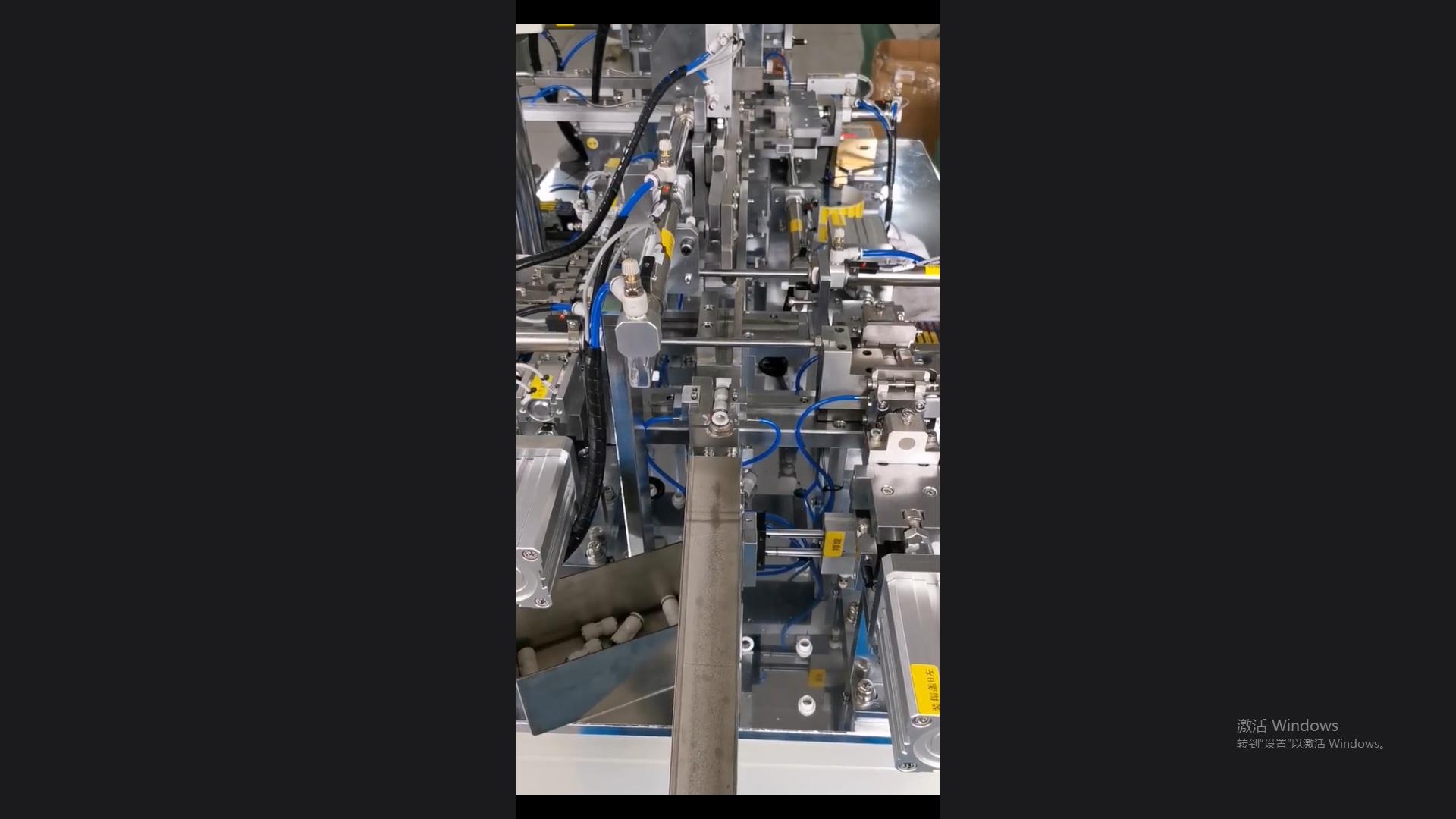 Pneumatic joint automatic assembly line